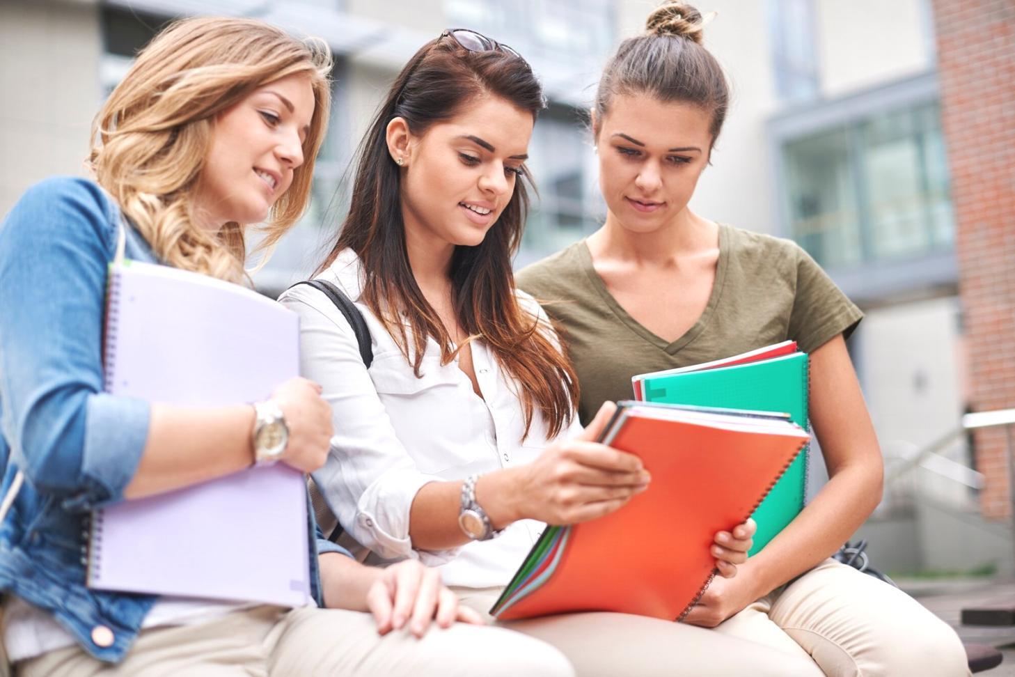 Espace de travail organisé pour l'apprentissage à distance